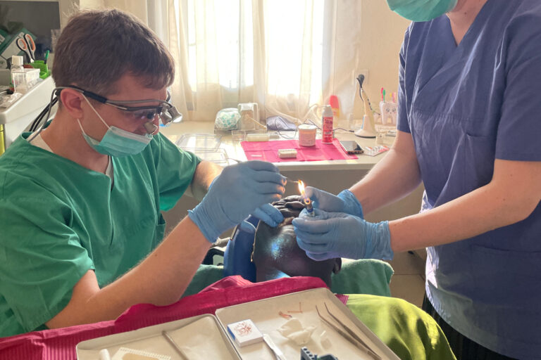 Zahnarztpraxis_Klassen_Blog_Kamerun_5