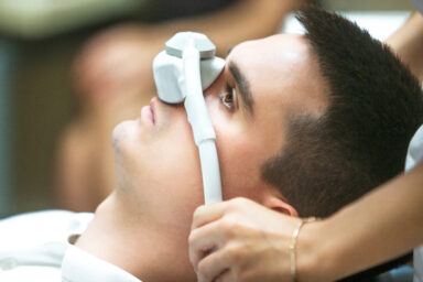 doctor makes the patient anesthesia